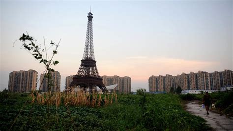 China’s Tianducheng Is an Eerie Ghost Town Version of Paris.